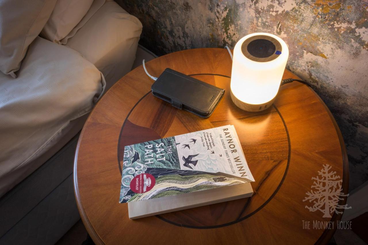 The Monkey House B&B Стоун Екстериор снимка